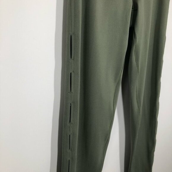 OFFLINE by Aerie Olive Green Workout Set Size Small - Picture 3 of 8